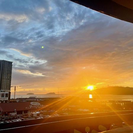 Jesselton Quay Sea & Pool View For 6 Pax Apartment Kota Kinabalu Exterior photo